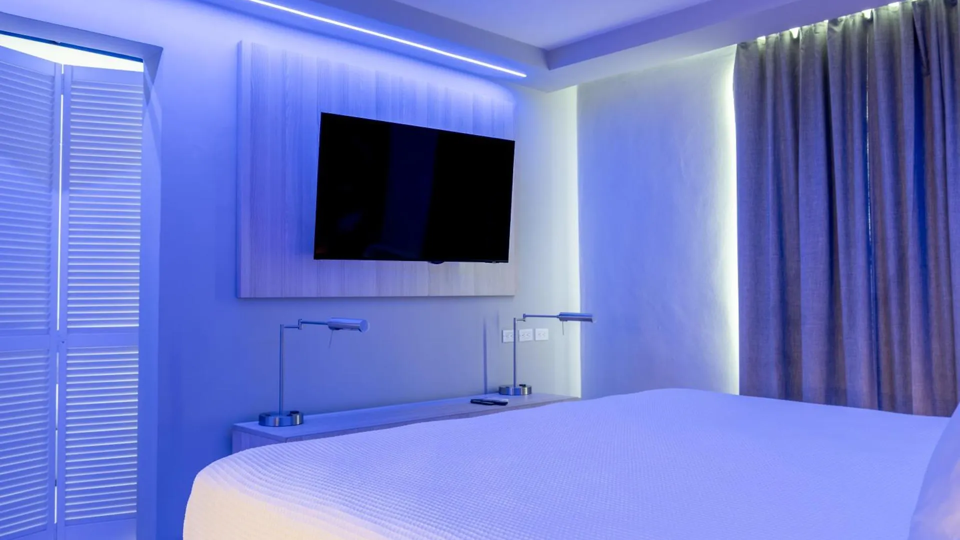 Отель Tryp By Wyndham Aruba (Adults Only) Палм Бич