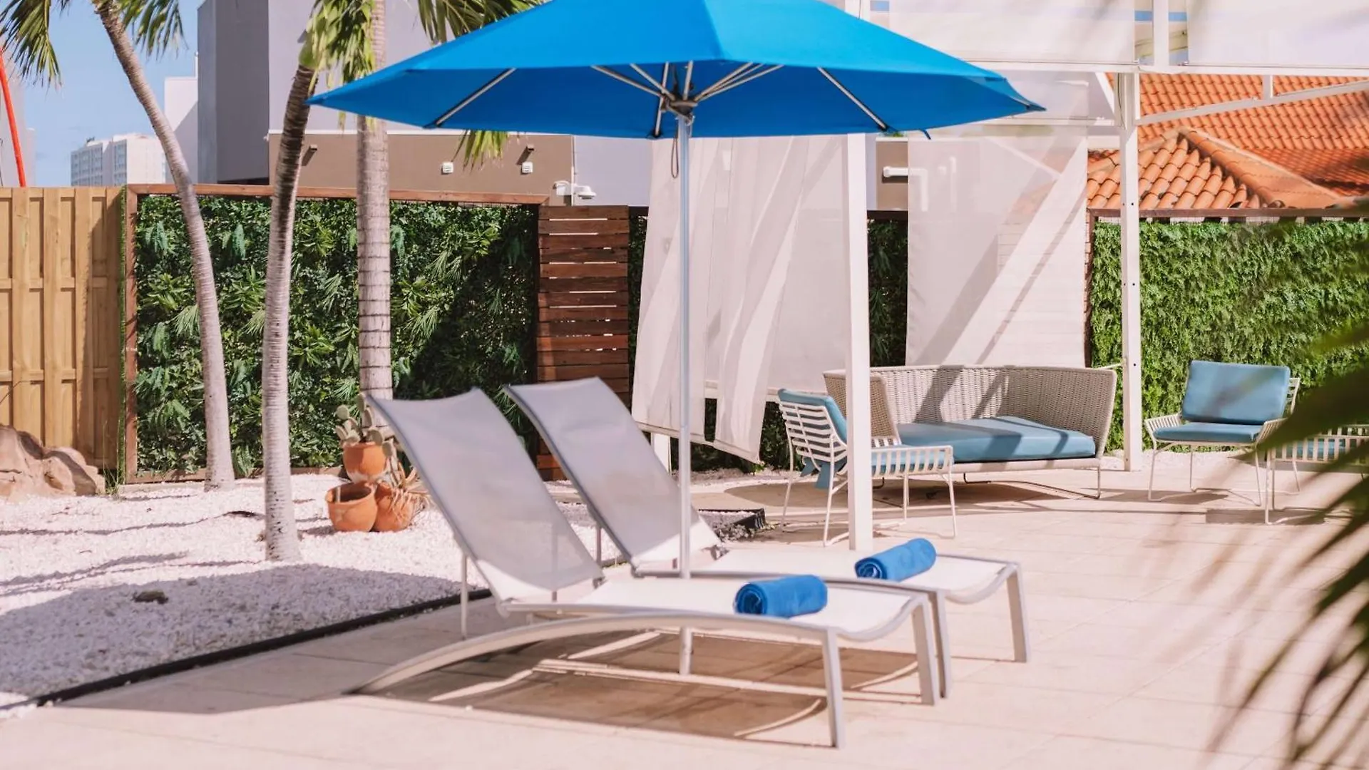 ***  Tryp By Wyndham Aruba Adults Only Hotel Palm Beach Aruba