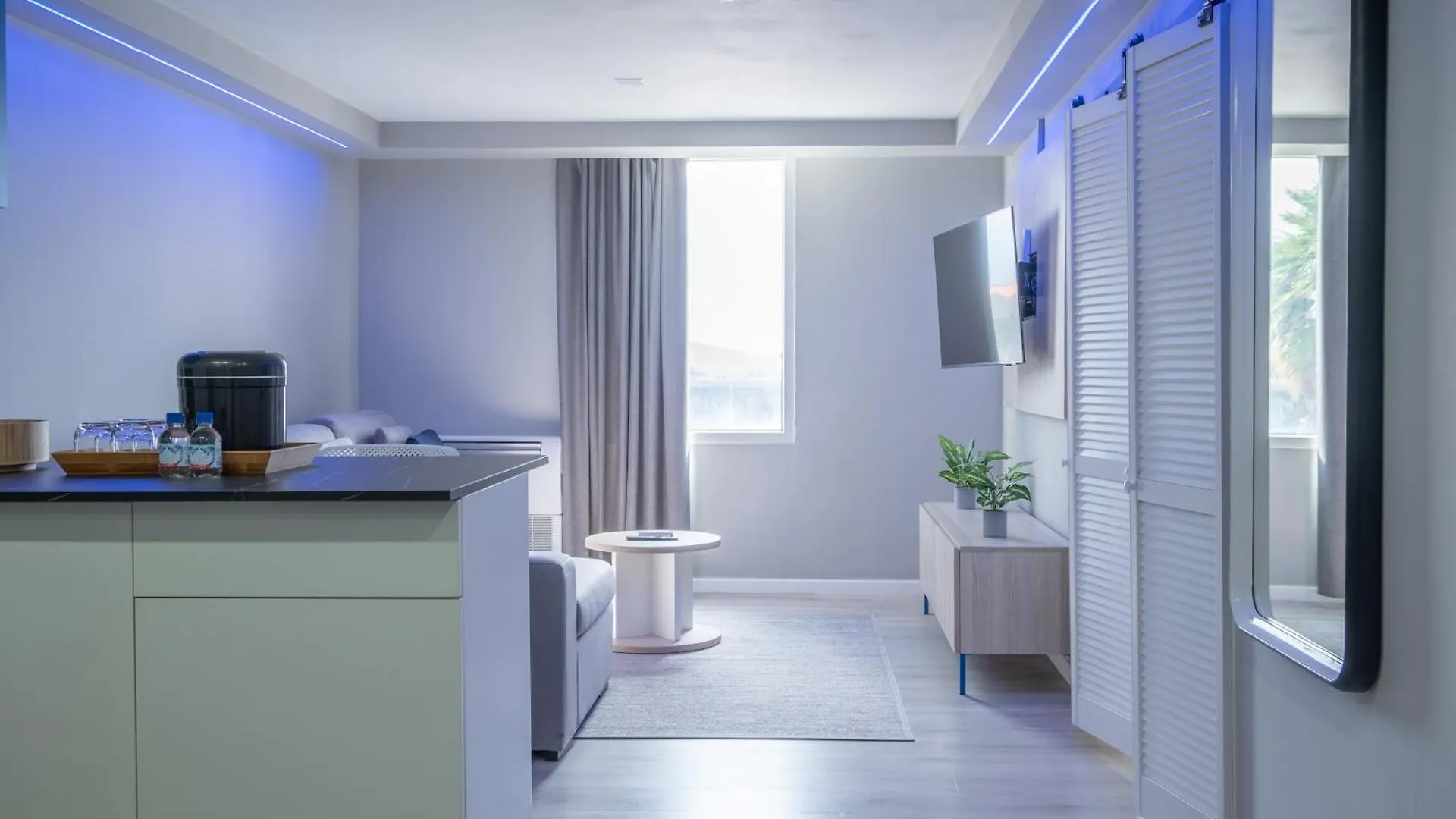 Tryp By Wyndham Aruba Adults Only Hotel Palm Beach